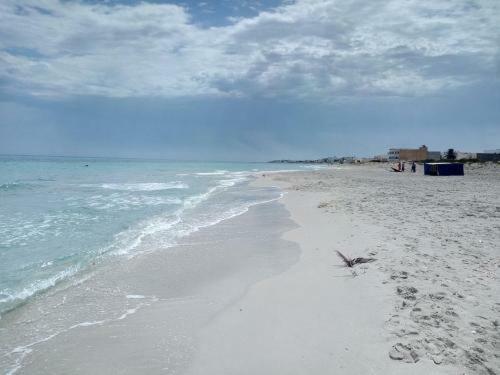 Mnakaa Beach Appartement Rdc Salakta Екстериор снимка